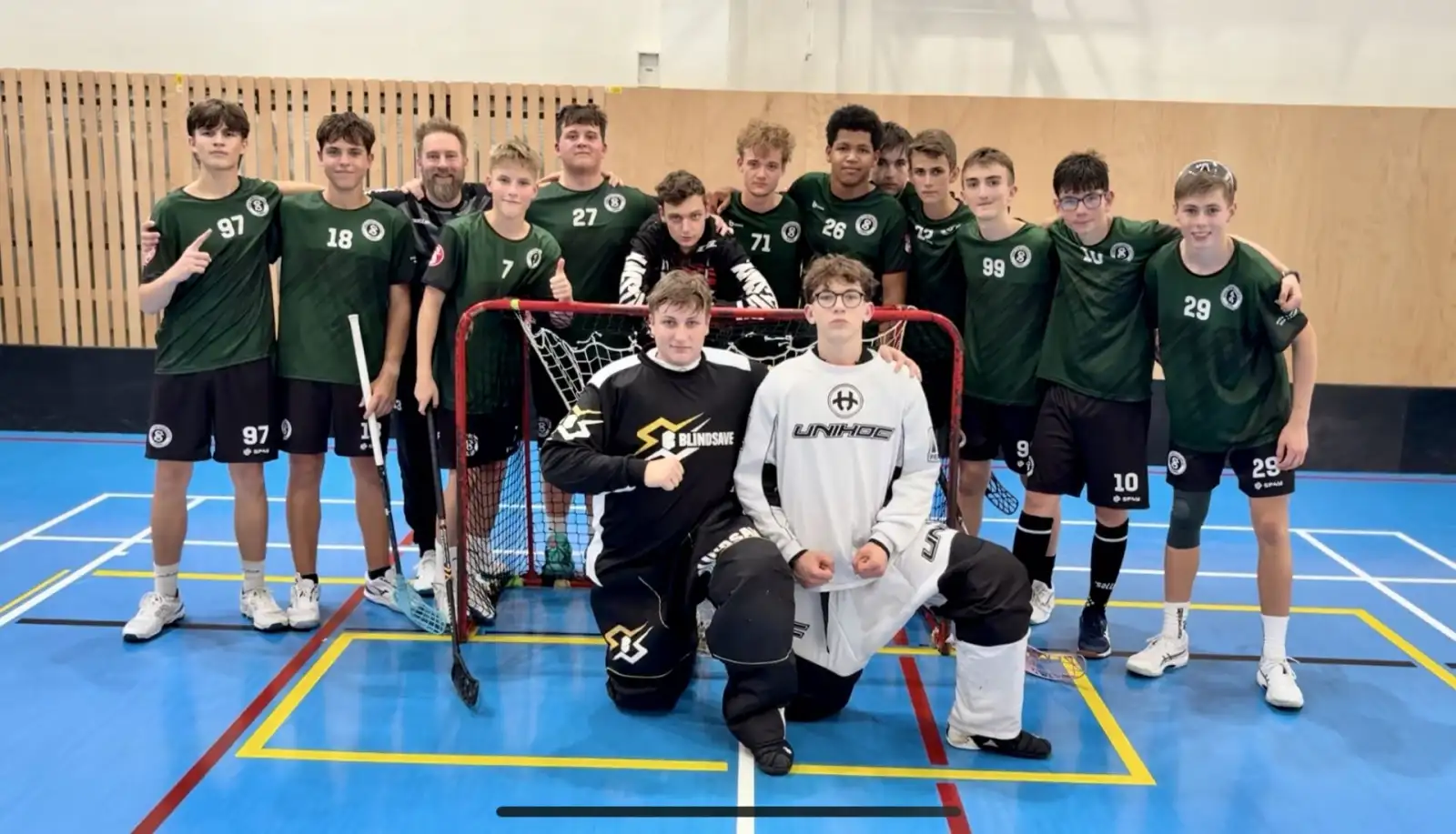 Dorostenci vezou 6 bodů a postupují o koš výš!