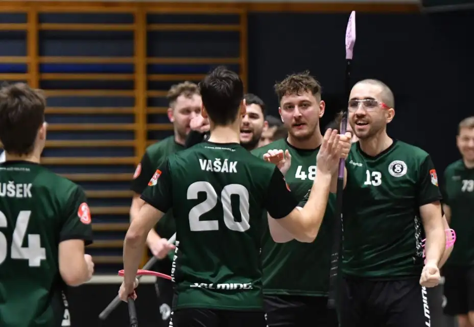 Dvůr doma potvrdil roli favorita. Koberovy přehrál 6:3