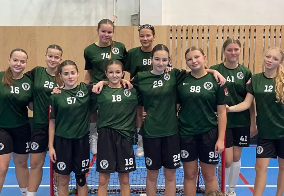 Dvojitá výhra pro starší žákyně