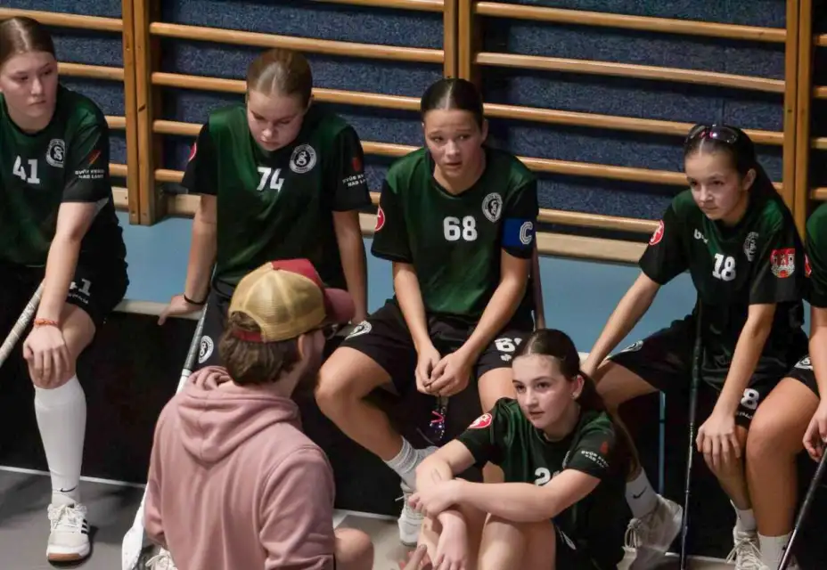 Starší žákyně: body zůstaly doma!