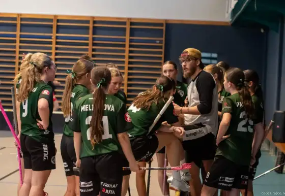 Dorostenky zvládly podzim bez porážky